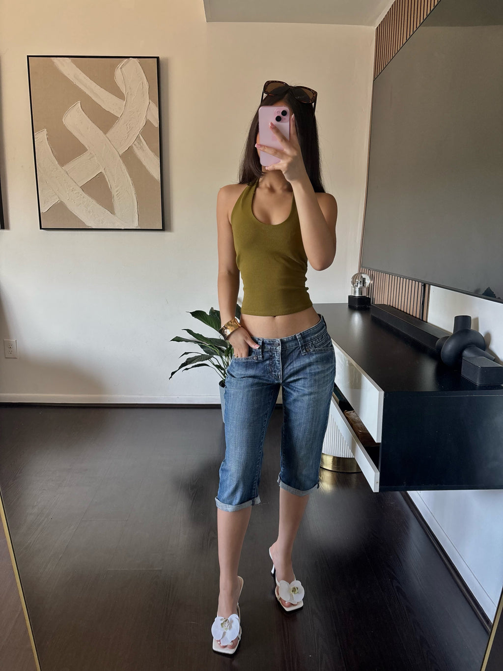 low-rise washed capris