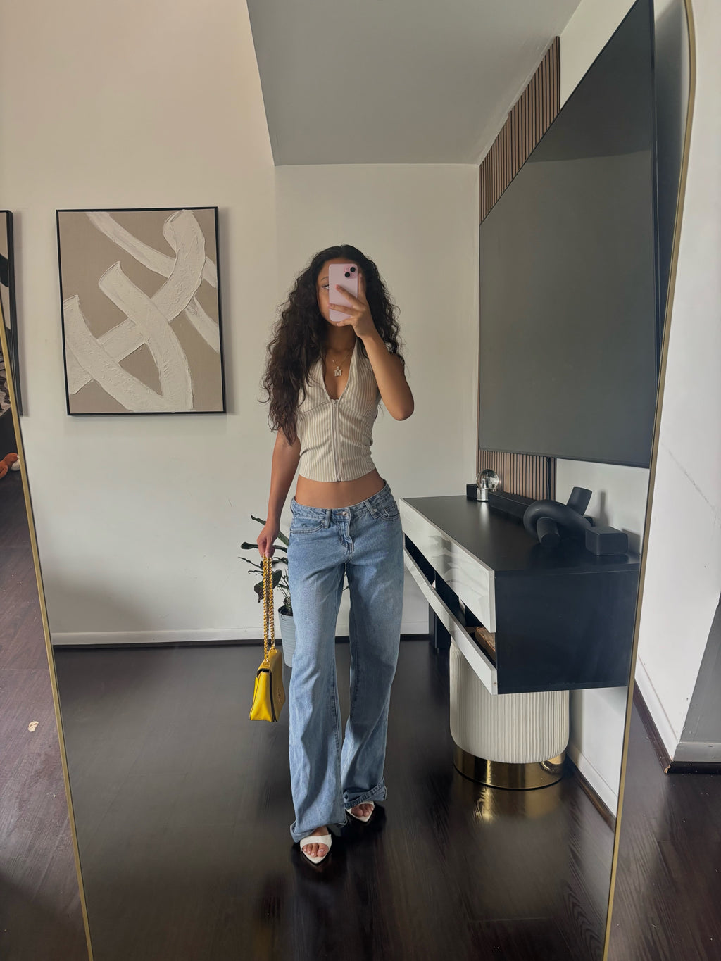 The bella top