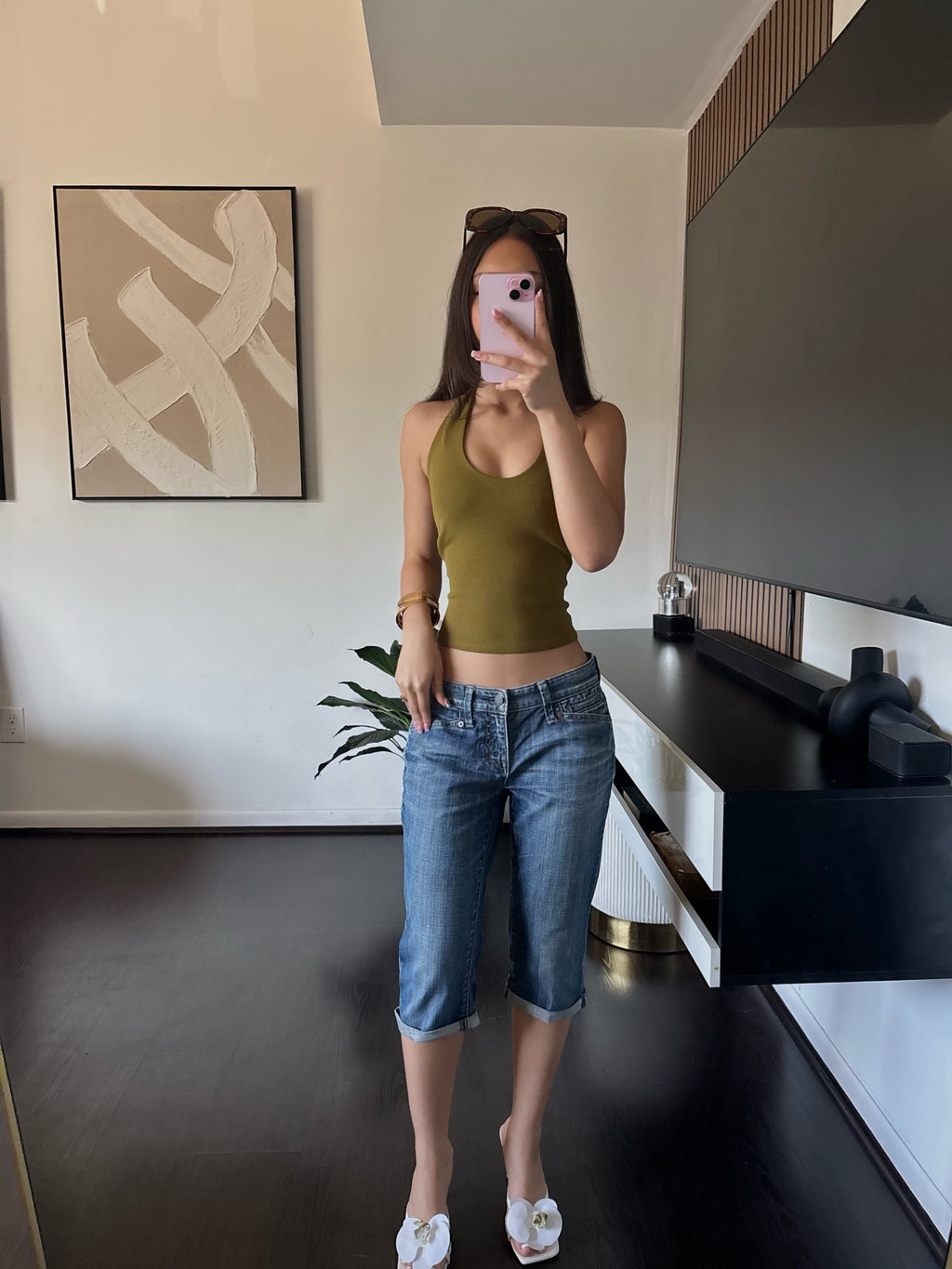 low-rise washed capris