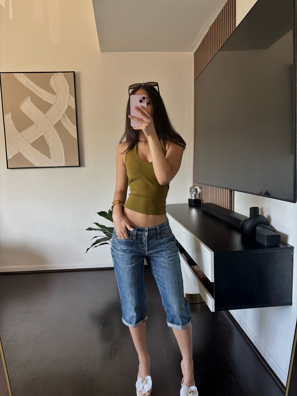 low-rise washed capris